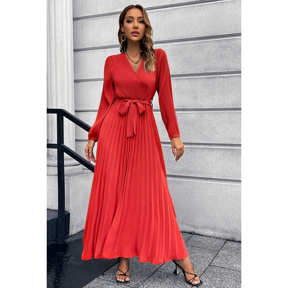 (Out Of Stock) Red Pleated Maxi Dress - Picture 4 of 8